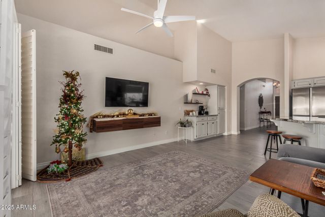 25236 S FLAME TREE Drive, Sun Lakes, AZ 85248