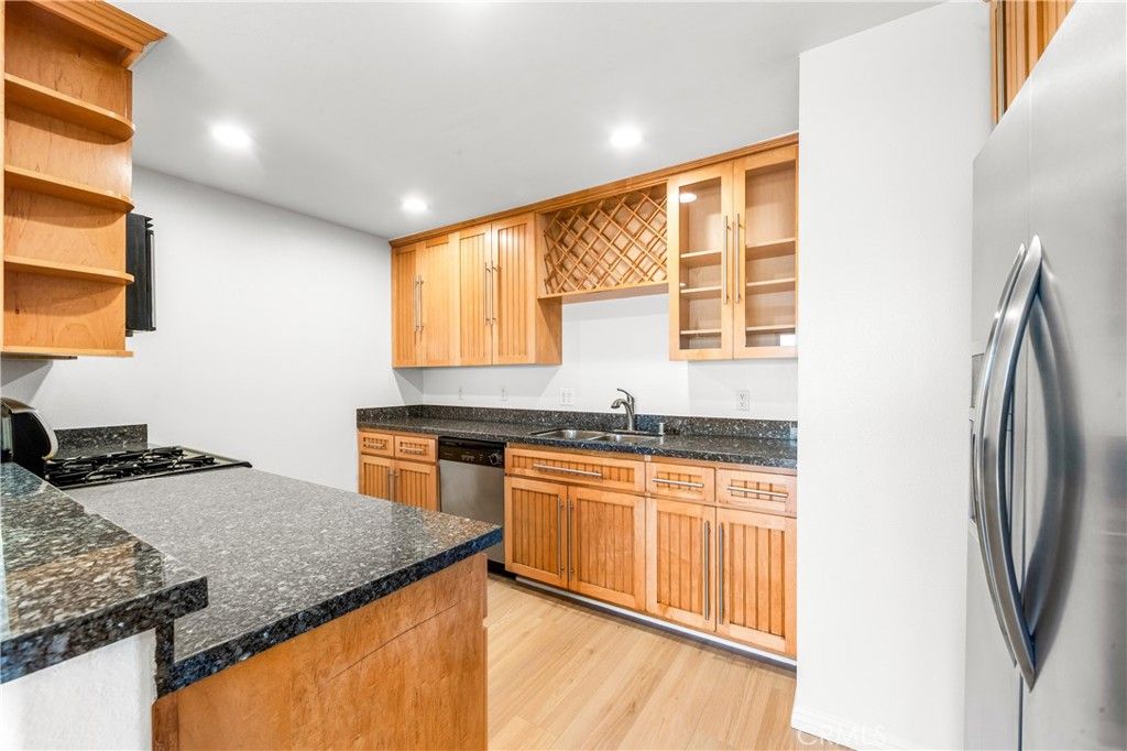 Image 4 of property listing at 6600 Warner 94, Huntington Beach, CA 92647