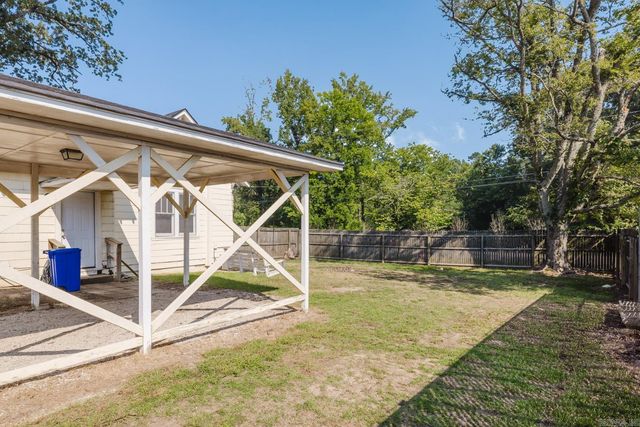 2719 Old Congo, Benton, AR 72019