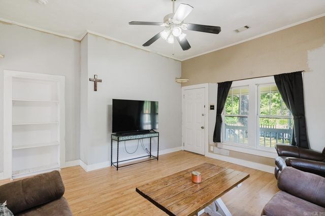 2719 Old Congo, Benton, AR 72019