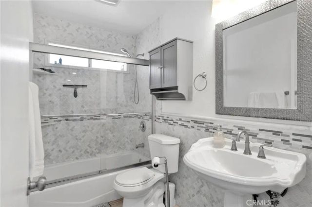 16081 Tude, Apple Valley, CA 92307