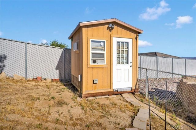 16081 Tude, Apple Valley, CA 92307