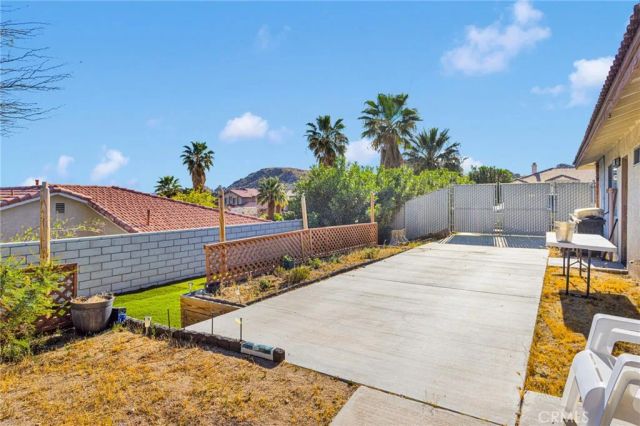 16081 Tude, Apple Valley, CA 92307
