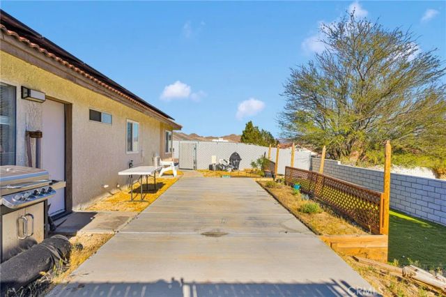 16081 Tude, Apple Valley, CA 92307