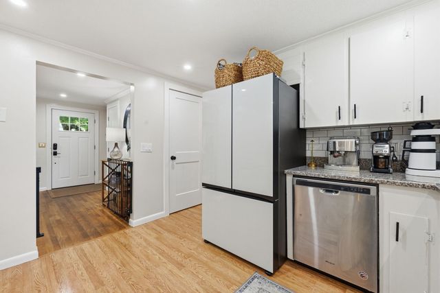 3 Sycamore Street, Hudson, NH 03051