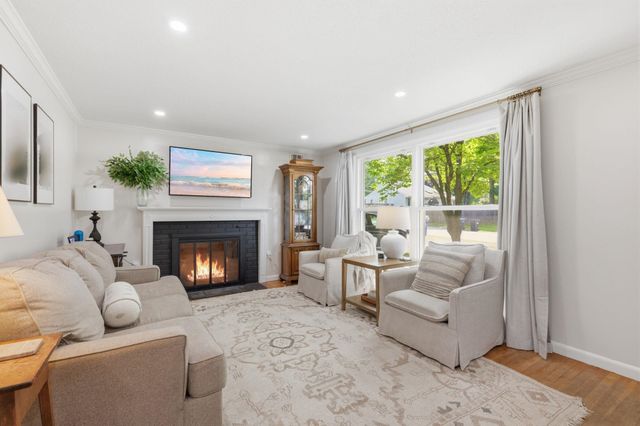 3 Sycamore Street, Hudson, NH 03051