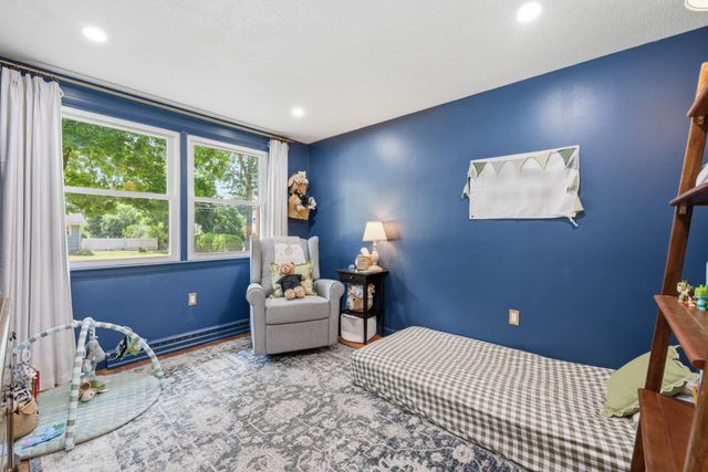 3 Sycamore Street, Hudson, NH 03051