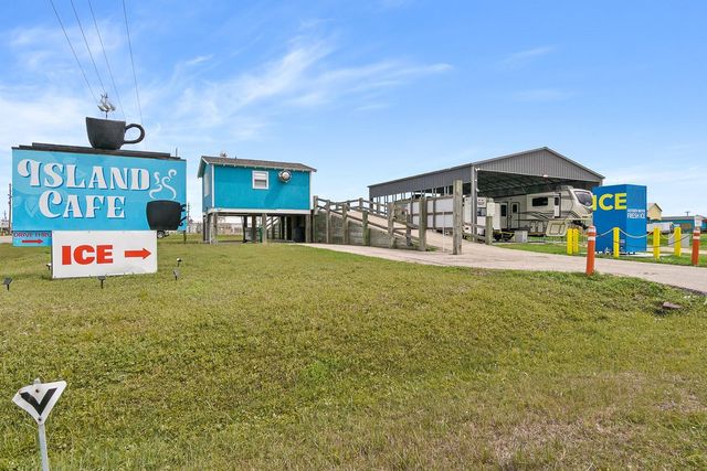 1136 Highway 87, Crystal Beach, TX 77650
