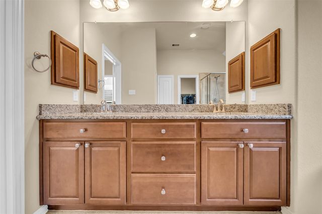 20722 Oakhurst Creek, Porter, TX 77365