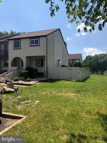 208 BRADLEY CT, Southampton, PA 18966