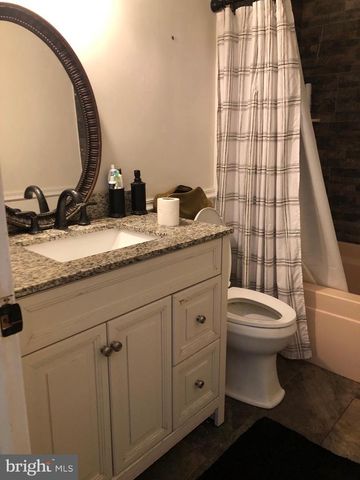 208 BRADLEY CT, Southampton, PA 18966