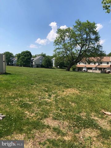 208 BRADLEY CT, Southampton, PA 18966