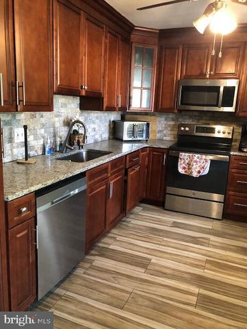 208 BRADLEY CT, Southampton, PA 18966