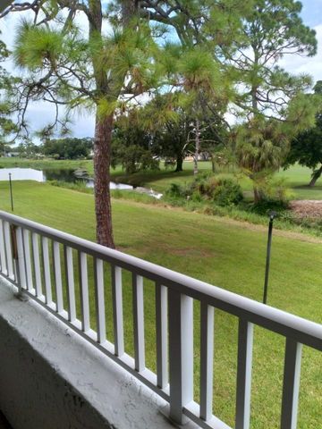 2117 LAKEWOOD CLUB DRIVE S O, St Petersburg, FL 33712