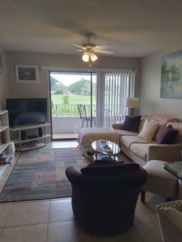 2117 LAKEWOOD CLUB DRIVE S O, St Petersburg, FL 33712