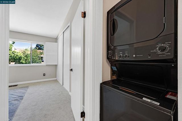 2617 Oak Rd C, Walnut Creek, CA 94597