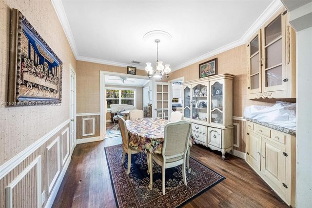 37 NE 44th St, Miami, FL 33137