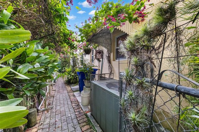 37 NE 44th St, Miami, FL 33137