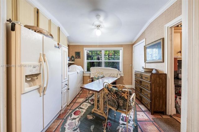 37 NE 44th St, Miami, FL 33137