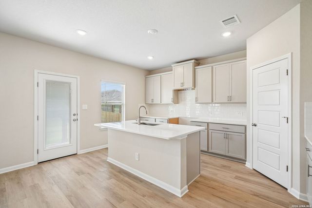 1226 Nikos Hollow, San Antonio, TX 78245