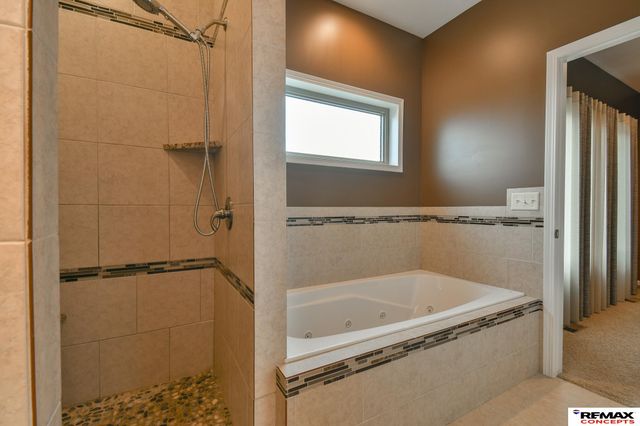 1414 N 95Th Street, Lincoln, NE 68505