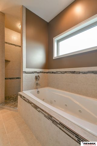 1414 N 95Th Street, Lincoln, NE 68505