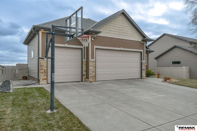 1414 N 95Th Street, Lincoln, NE 68505