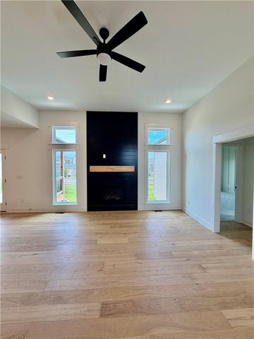 504 Skyview Lane, Liberty, MO 64068