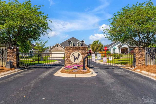 7760 Fieldcrest Ct, Pensacola, FL 32526
