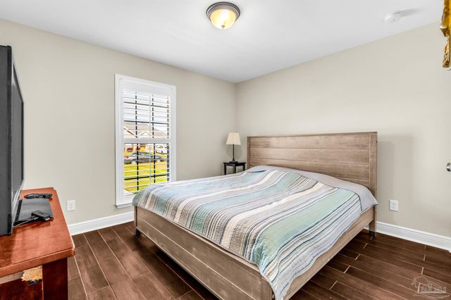 7760 Fieldcrest Ct, Pensacola, FL 32526