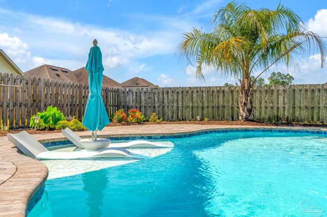 7760 Fieldcrest Ct, Pensacola, FL 32526