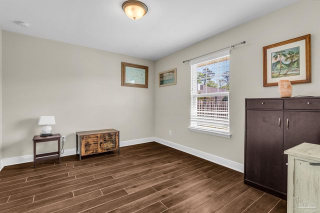 7760 Fieldcrest Ct, Pensacola, FL 32526