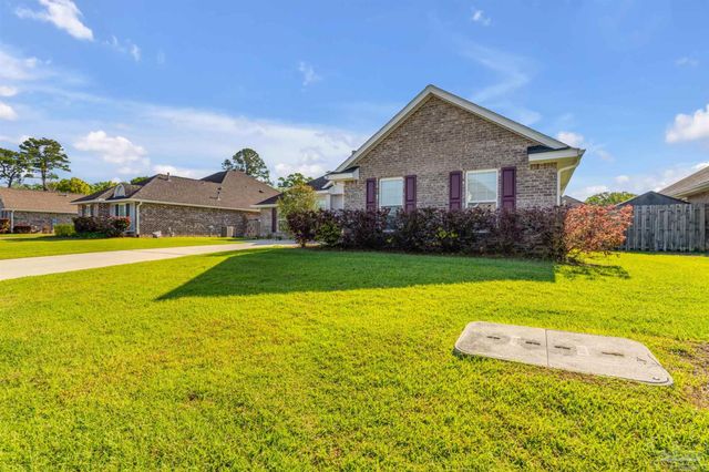 7760 Fieldcrest Ct, Pensacola, FL 32526