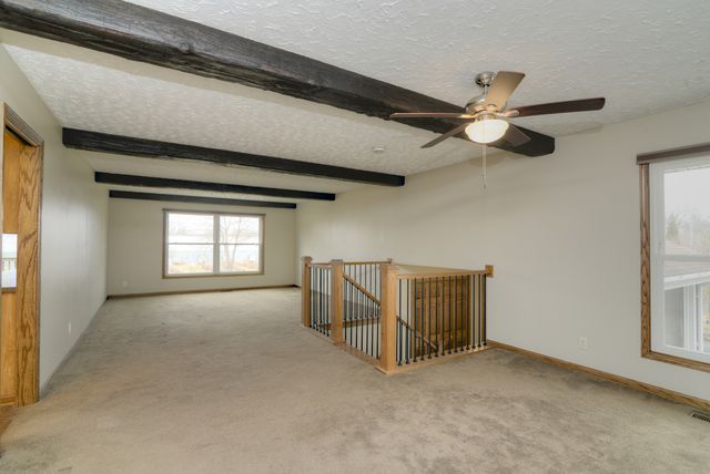 1070 CENTER Drive, South Elgin, IL 60177