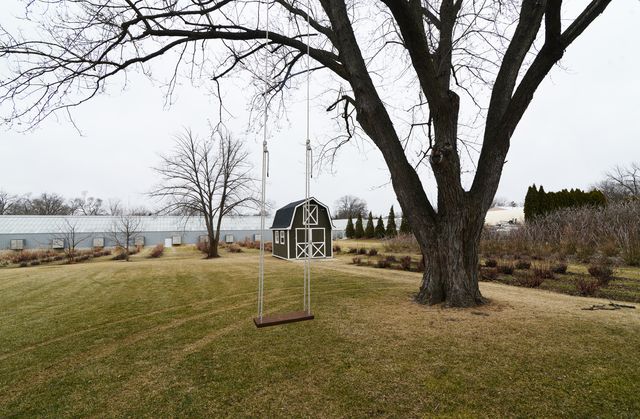 1070 CENTER Drive, South Elgin, IL 60177