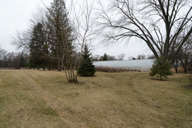 1070 CENTER Drive, South Elgin, IL 60177