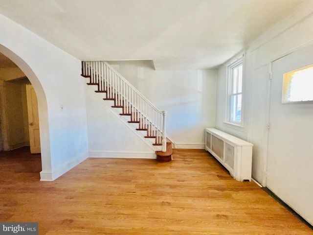 559 E CHELTENHAM AVE, Philadelphia, PA 19120