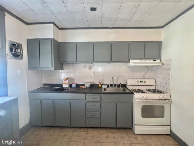 559 E CHELTENHAM AVE, Philadelphia, PA 19120