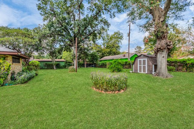 1105 Soren Lane, Houston, TX 77076