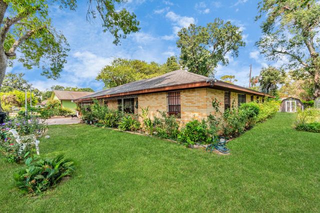 1105 Soren Lane, Houston, TX 77076