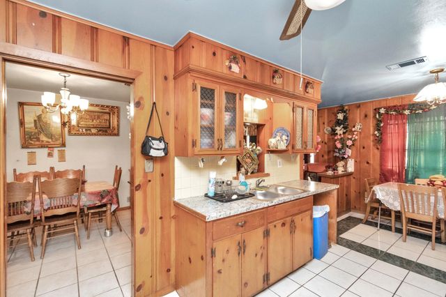 1105 Soren Lane, Houston, TX 77076
