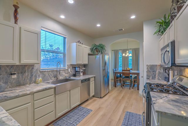 2447 Treviso Drive SE, Rio Rancho, NM 87124