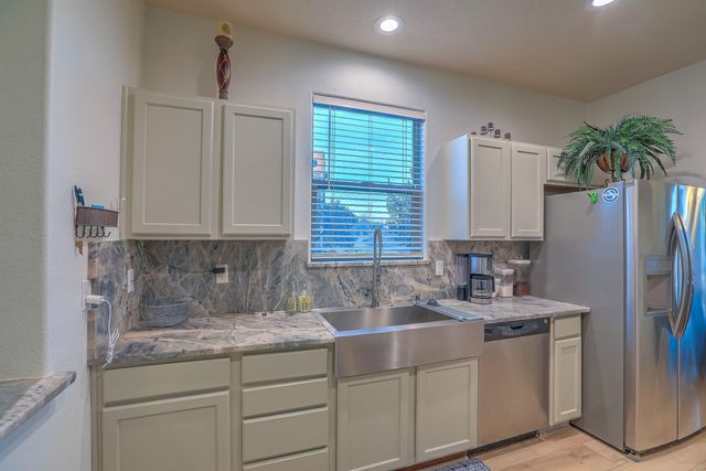 2447 Treviso Drive SE, Rio Rancho, NM 87124