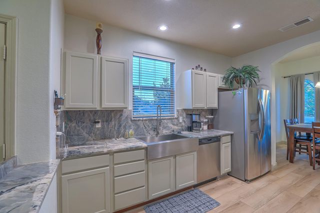 2447 Treviso Drive SE, Rio Rancho, NM 87124