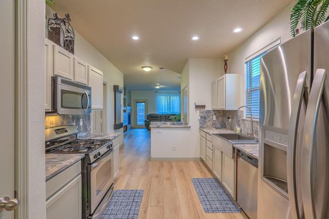 2447 Treviso Drive SE, Rio Rancho, NM 87124