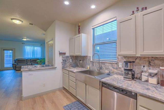 2447 Treviso Drive SE, Rio Rancho, NM 87124