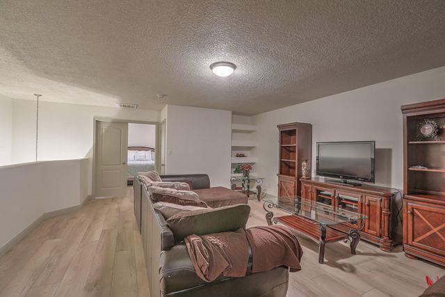 2447 Treviso Drive SE, Rio Rancho, NM 87124