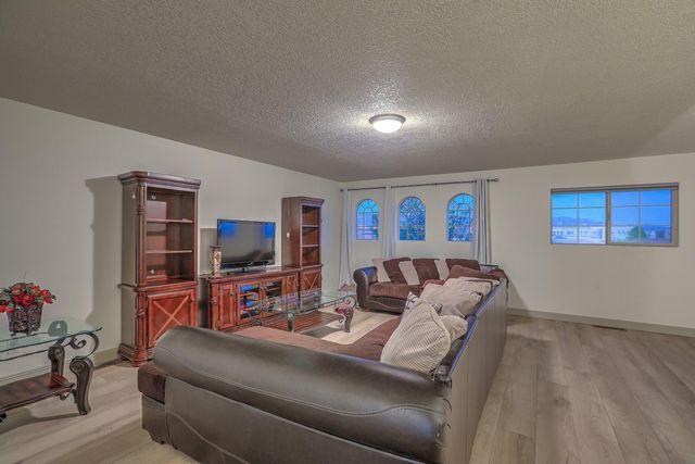 2447 Treviso Drive SE, Rio Rancho, NM 87124