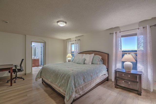 2447 Treviso Drive SE, Rio Rancho, NM 87124