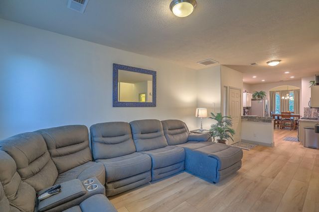 2447 Treviso Drive SE, Rio Rancho, NM 87124